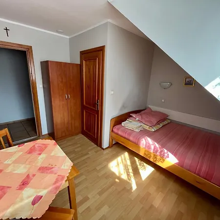 Pokoje gościnne Pod bocianami-3